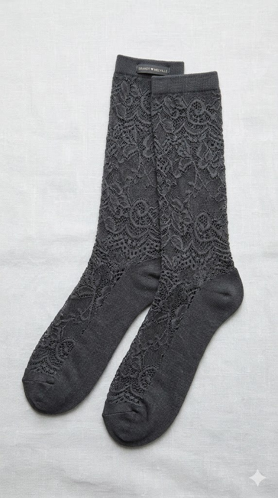 Brandy Melville High-Socks Essentials